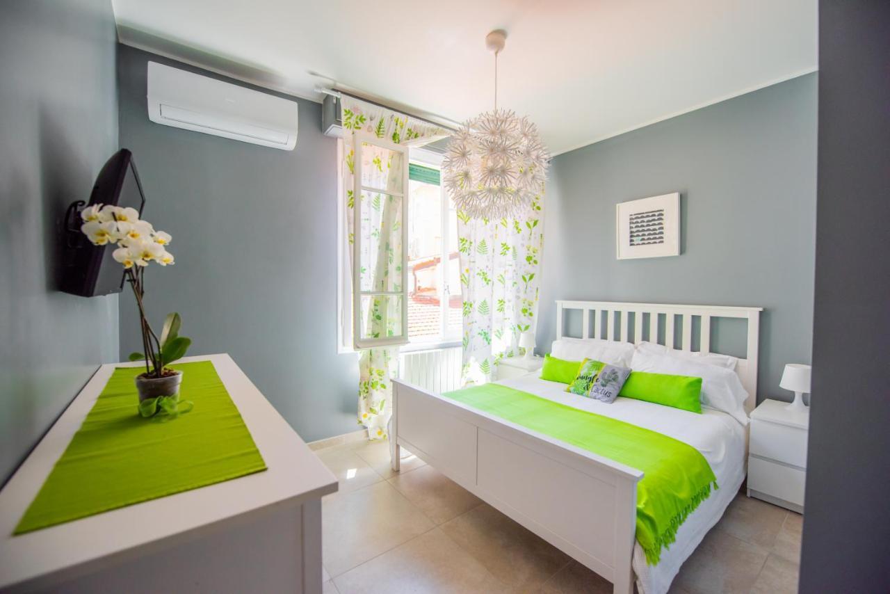 Beach Apartment In The Center Sanremo Luaran gambar